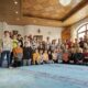 Die Klassen 4a und 4b besuchen den muslimischen Gebetsraum in Burgkirchen